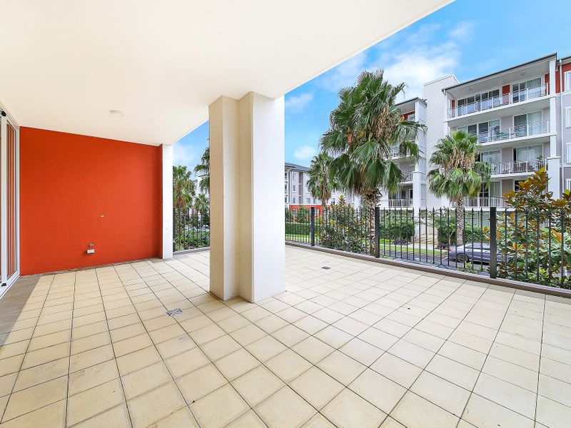212 / 2-4 Palm Avenue, Breakfast Point