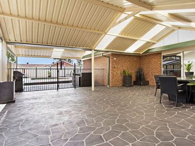 13 Hascombe Way, St Clair