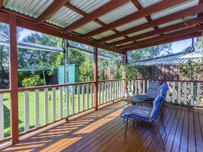 4 Mortimer Lewis Grove, St Clair