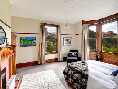 10 Littlebourne Road, Roslyn