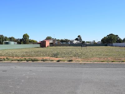 52 Davies Street, Charlton