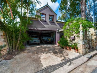 9 Hoffmans Lane, Balmain