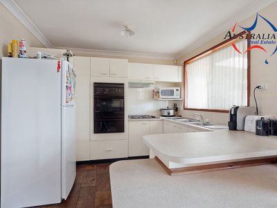 60 Explorers Way, St Clair