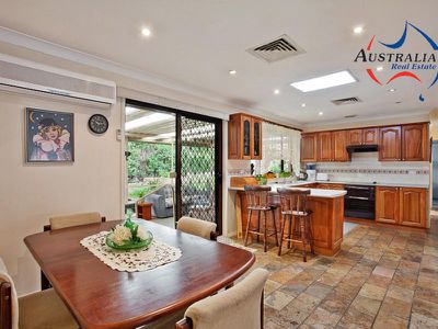 2 Glenrowan Way, St Clair