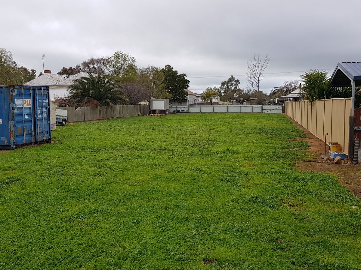 168-170  Railway Road, Elmore