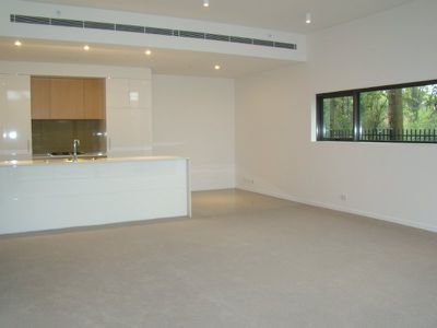 AG06 / 2 Saunders Close, Macquarie Park