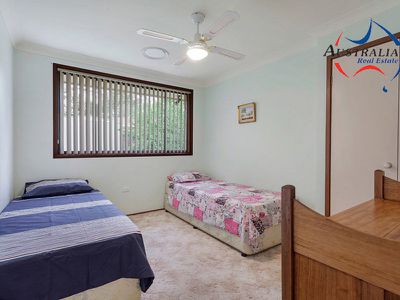 14 Pine Creek Circuit, St Clair