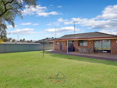 8 Lilley Street, St Clair