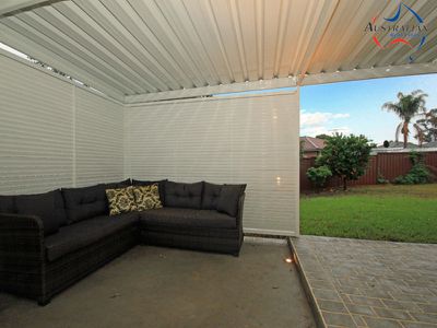 6 Galah Close, St Clair