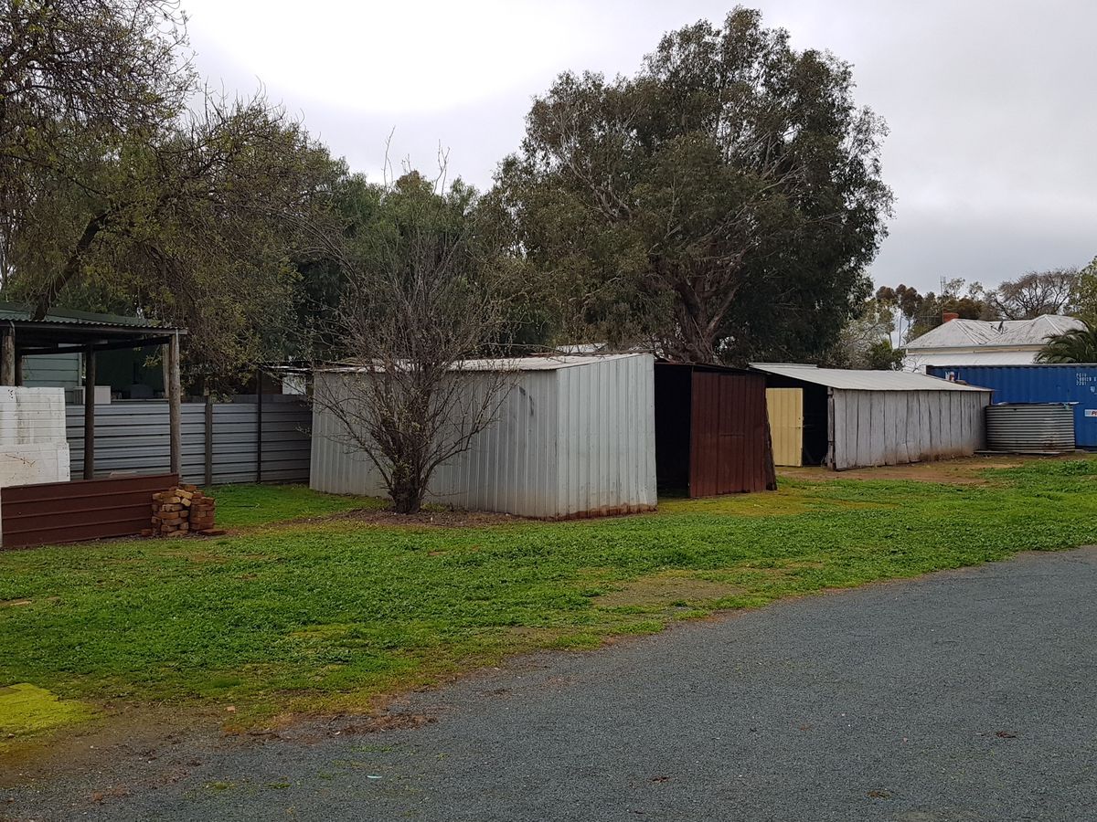 168-170  Railway Road, Elmore