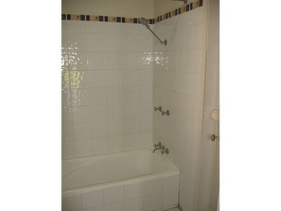 9 Swallow Court, Newtown