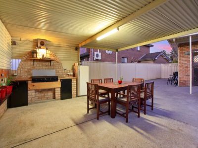 9 Canary Close, St Clair