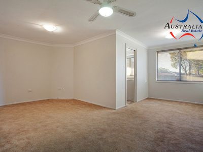 5 Kingfisher Way, St Clair