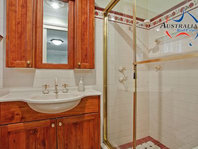 6 Colorado Drive, St Clair