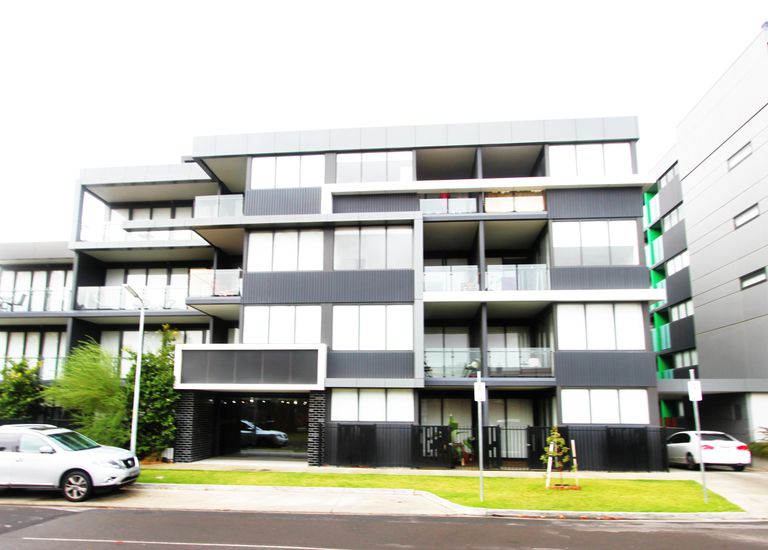 15 / 2 Gillies Street, Essendon ... 15 / 2 Gillies Street, Essendon ...