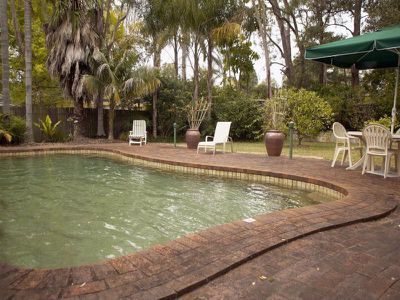 Holford Crescent, Gordon