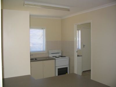 2 / 6 Paradise Street, Harristown