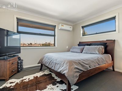 27 Baltrum Drive, Wollert