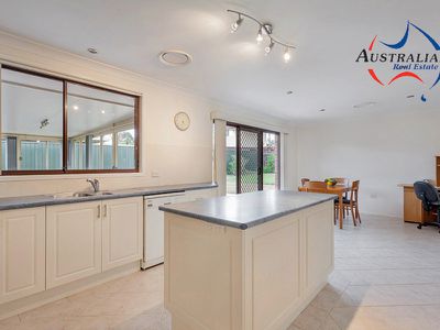 14 Pine Creek Circuit, St Clair