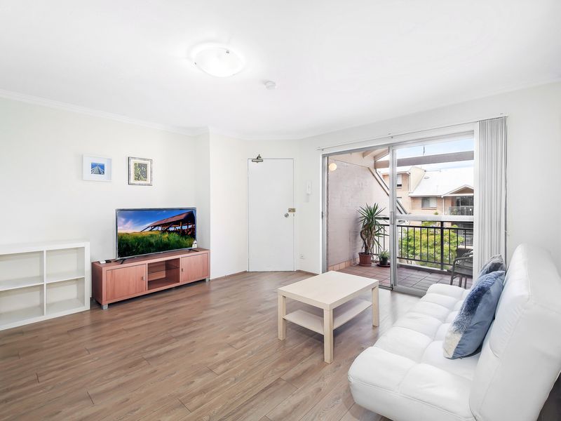 26 / 217 Chalmers Street, Redfern