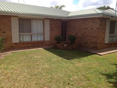 603 Greenwattle Street, Glenvale