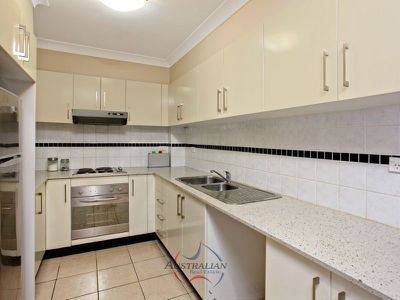 9 / 21-23 Hinkler Avenue, Warwick Farm