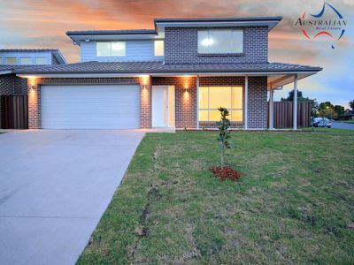 2 / 6 Edmund Blackett Close, St Clair