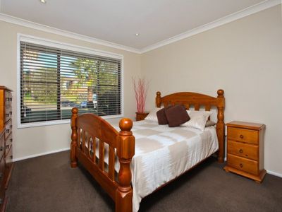 9 Canary Close, St Clair