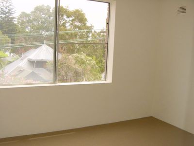 4 / 30 East Crescent Street, Mcmahons Point