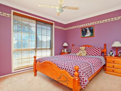 2 Barrallier Way, St Clair