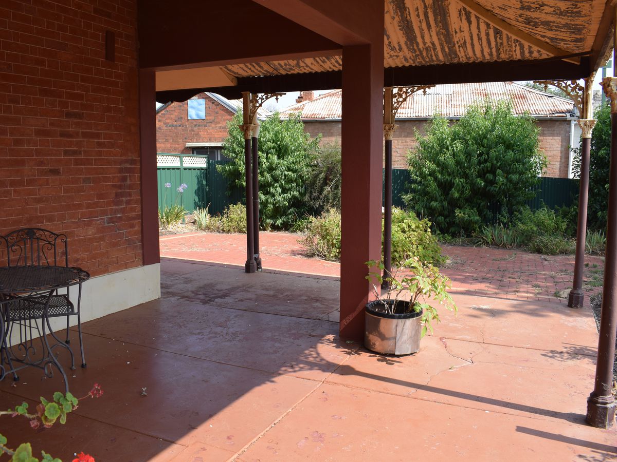 28 High Street, Wedderburn