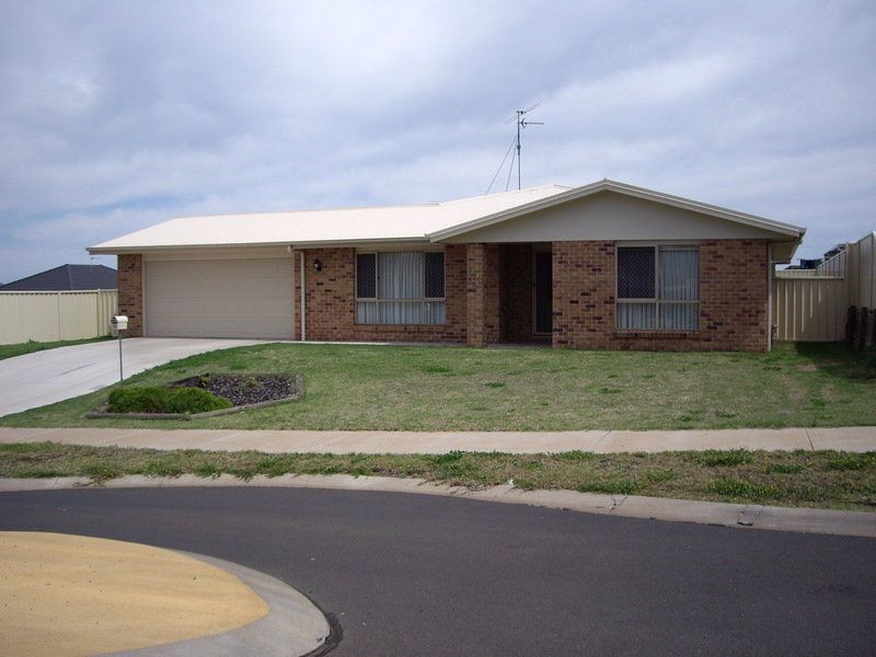 11 Moorina Drive, Glenvale