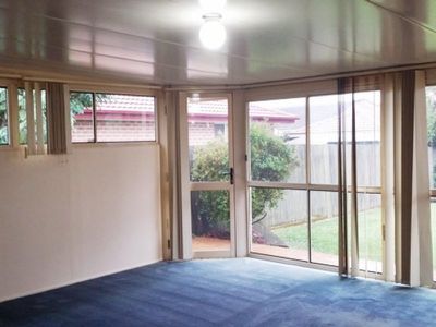 2 Gershwin Crescent, Claremont Meadows