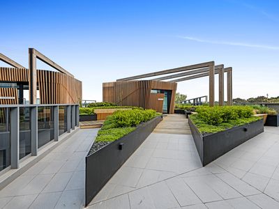 2201 / 1 Ascot Vale Road, Flemington